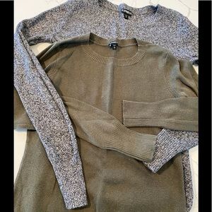 Set of 2 crew neck sweaters